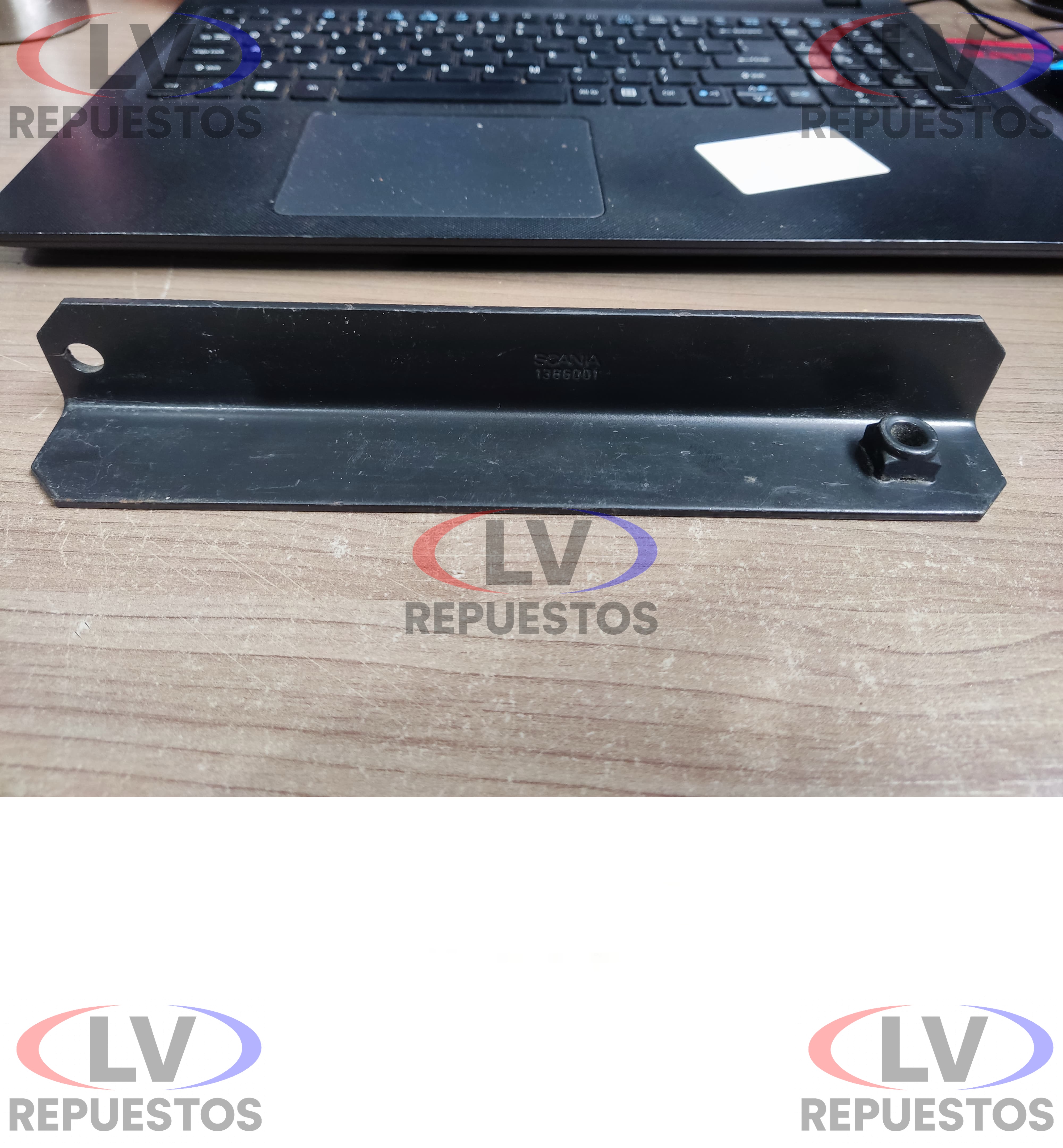 SOPORTE PICO DE PATO S4 SCANIA ORIGINAL